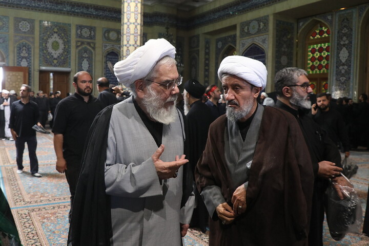قم المقدسہ میں رہبر شہید (رہ) کی تشییع کے مناظر