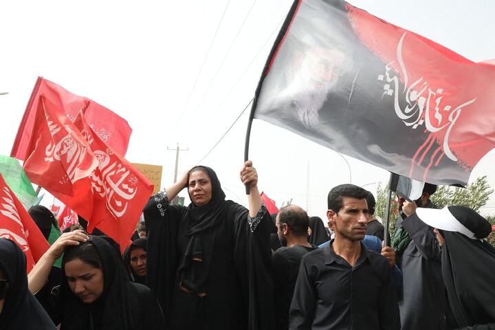 قم المقدسہ میں رہبر شہید (رہ) کی تشییع کے مناظر