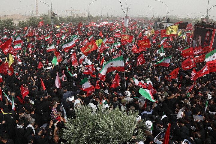 قم المقدسہ میں رہبر شہید (رہ) کی تشییع کے مناظر