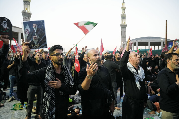 تصاویر/ اقامه نماز و و وداع با پیکر مطهر قائد شهید در مسجد مقدس جمکران