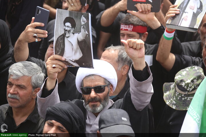 Photos/Qom : Marée humaine pour les funérailles épiques du Leader martyr de la Révolution