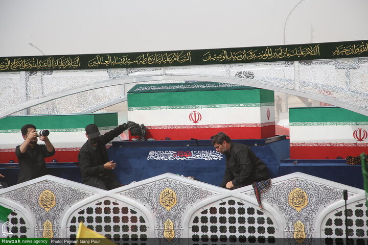 Photos/Qom : Marée humaine pour les funérailles épiques du Leader martyr de la Révolution