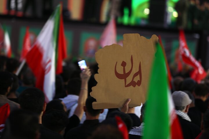 وداع آخر مردم قم با رهبر شهید