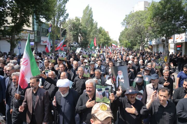 تصاویر/ اجتماع جاماندگان مراسم تشییع رهبر شهید انقلاب در اردبیل