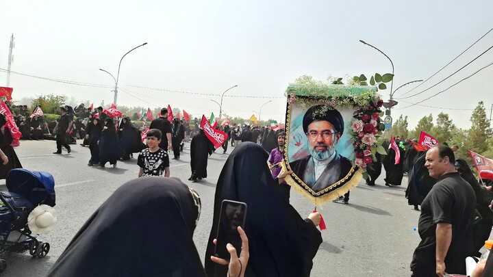 تصاویر/ بدرقه حماسی رهبر شهید انقلاب در بلوار پیامبر اعظم قم