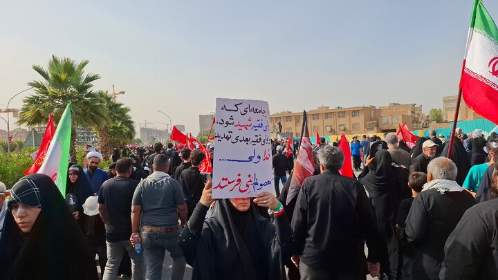 تصاویر/ بدرقه حماسی رهبر شهید انقلاب در بلوار پیامبر اعظم قم