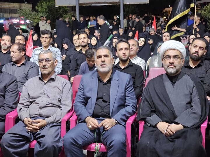 تصاویر/تجدید میثاق شبانه مردم سنندج با آرمان‌های انقلاب اسلامی