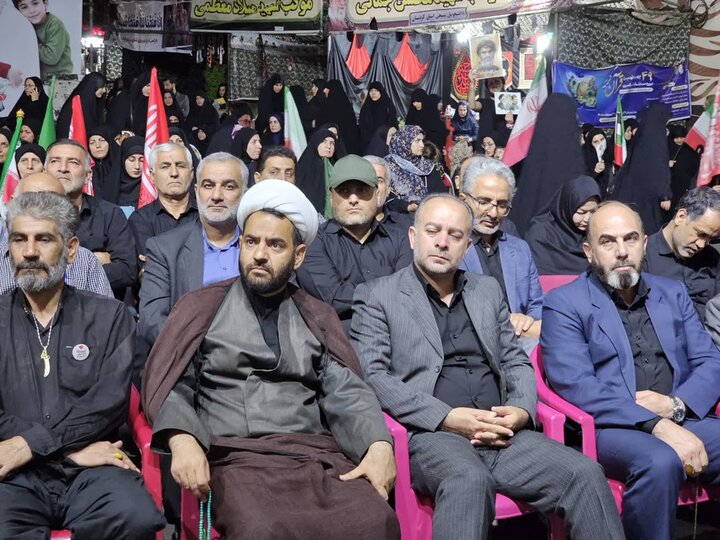 تصاویر/تجدید میثاق شبانه مردم سنندج با آرمان‌های انقلاب اسلامی