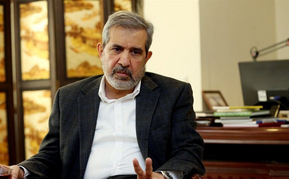 تاریخ درباره رهبر شهید بسیار بیش از امروز سخن خواهد گفت
