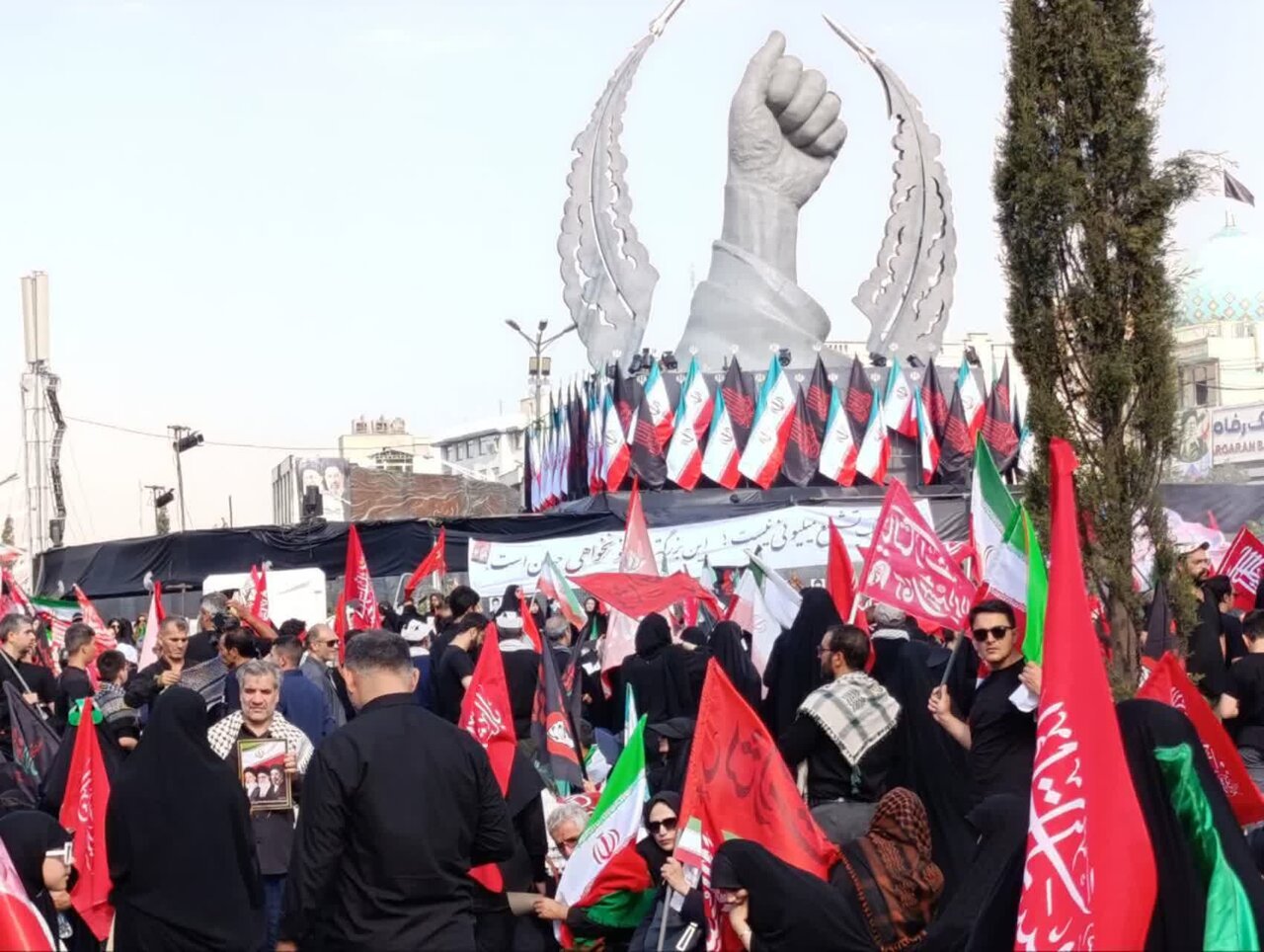 باشکوه ترین بدرقه تاریخی رقم خورد؛ روایتی از تشییع رهبر شهید تا اتحاد یک امت