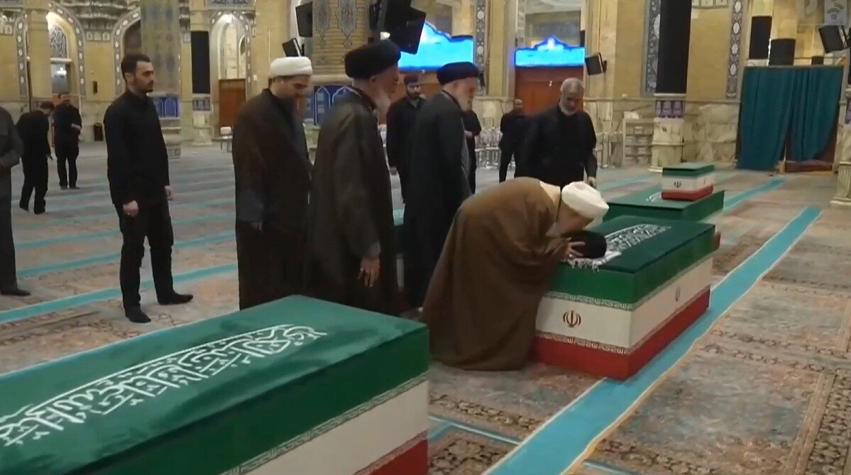 Yadda Ayatullah al-Uzma Jawadi Amuli Ya Sumbaci Rawanin Shahidin Jagora