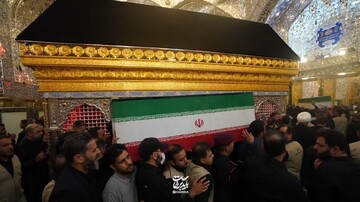 فیلم | طواف پیکرهای مطهر خانواده‌ رهبر شهید انقلاب بر گرد ضریح مطهر حضرت امیرالمومنین(ع) در نجف اشرف