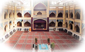 میزبانی مدرسه علمیه عالی نواب میزبان ۴۸۰ زائر خواهر مراسم تشییع امام شهید