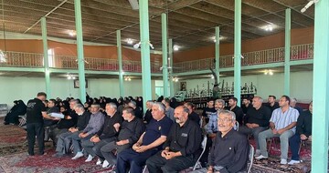 تصاویر/ مراسم گرامیداشت رهبر شهید فرزانه انقلاب در مسجد جامع روستای مهرآباد ملایر
