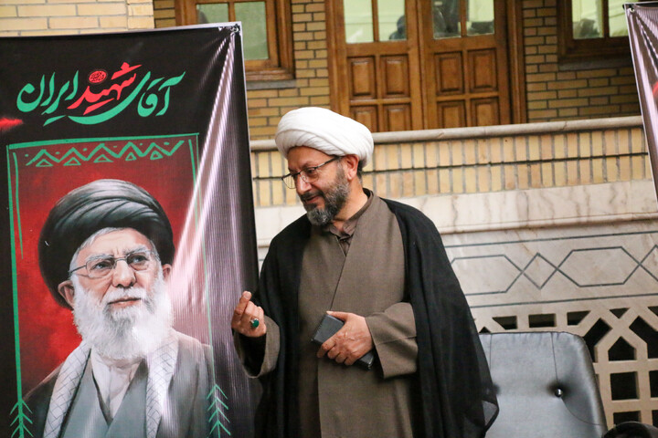 تصاویر/ حضور طلاب استان کرمان در آستانه تشییع رهبر شهید ایران در مشهد