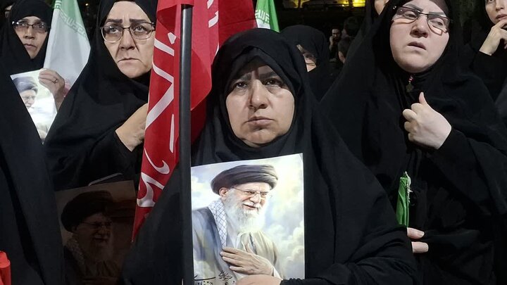 تصاویر / صد و بیست و هفتمین شب حضور مردم عاشورایی کاشان در میدان  امام خامنه ای(ره)