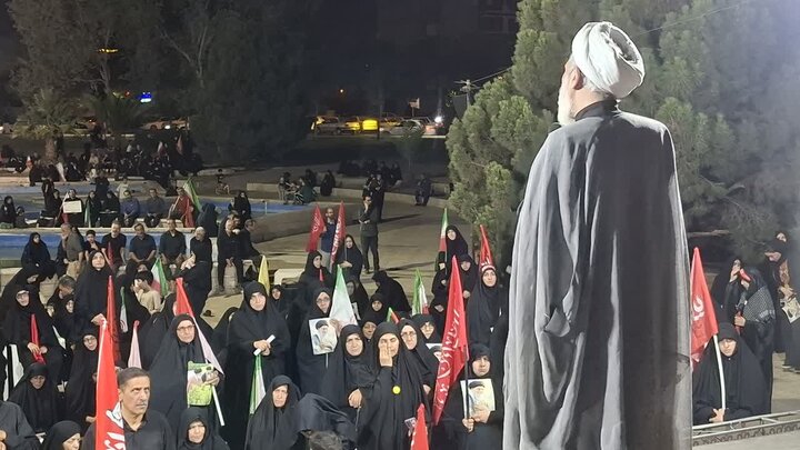 تصاویر / صد و بیست و هفتمین شب حضور مردم عاشورایی کاشان در میدان  امام خامنه ای(ره)