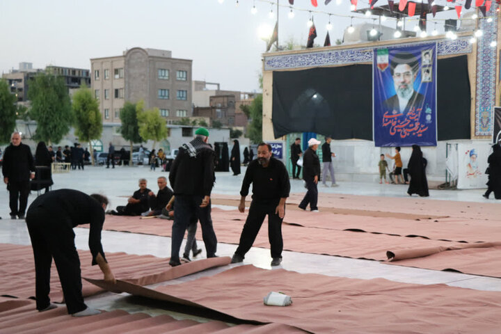 تصاویر / میزبانی خادم‌گونه ازدلتنگان رهبرشهید؛ خدمات فرهنگی رفاهی در امامزاده شاه سید علی(ع) قم