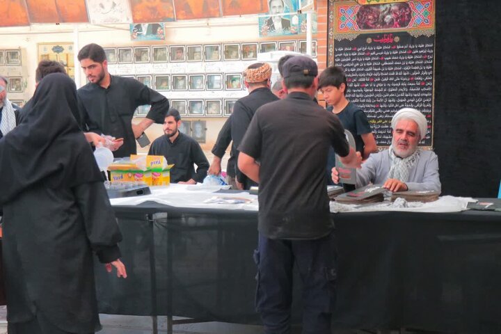 تصاویر/ خدمات رفاهی و فرهنگی در مزار مقدس شیخان و بقعه متبرکه ابن بابویه(ره)برای زائران رهبرشهید