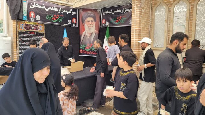 تصاویر/ خدمات رفاهی و فرهنگی در مزار مقدس شیخان و بقعه متبرکه ابن بابویه(ره)برای زائران رهبرشهید