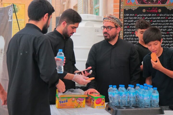 تصاویر/ خدمات رفاهی و فرهنگی در مزار مقدس شیخان و بقعه متبرکه ابن بابویه(ره)برای زائران رهبرشهید
