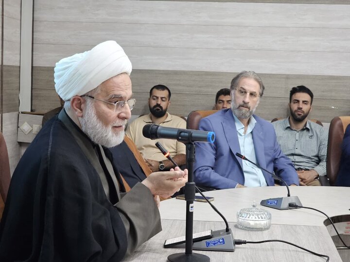 تصاویر/نشست تبیین «جامعیت شخصیت امام شهید در میان رهبران جهان» در دانشگاه علوم پزشکی کردستان