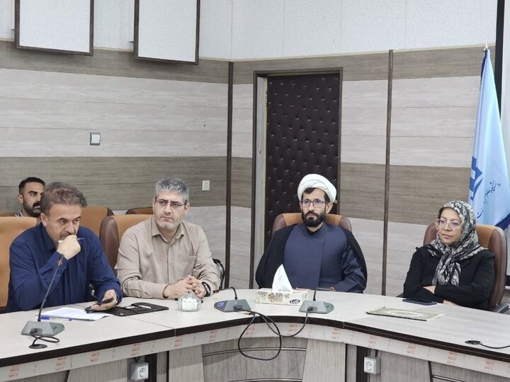 تصاویر/نشست تبیین «جامعیت شخصیت امام شهید در میان رهبران جهان» در دانشگاه علوم پزشکی کردستان