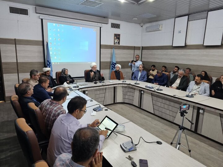 تصاویر/نشست تبیین «جامعیت شخصیت امام شهید در میان رهبران جهان» در دانشگاه علوم پزشکی کردستان