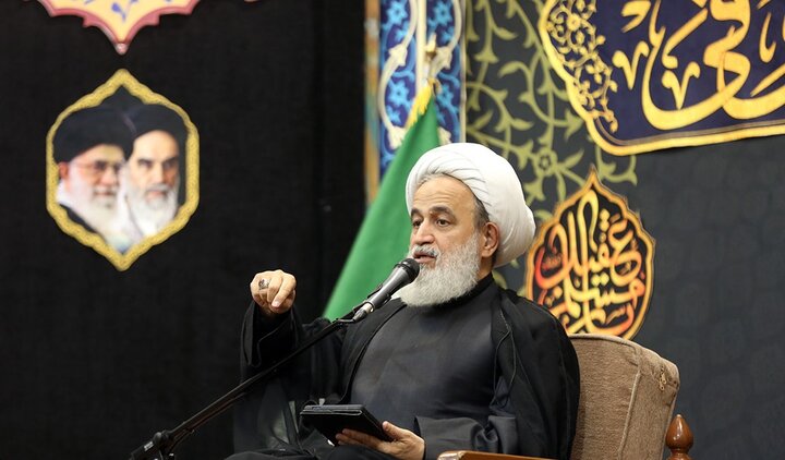 محبت مردم به ولایت از زرادخانه موشکی ما قوی‌تر است