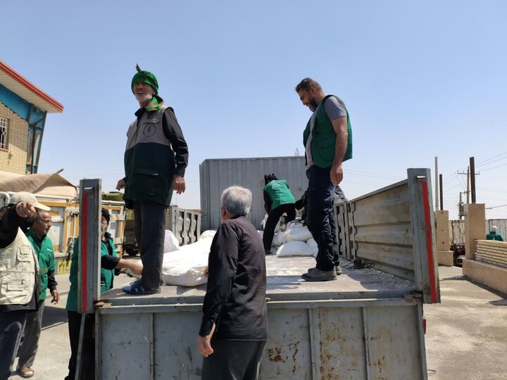 تصاویر/برپایی موکب «شهدای سنگرسازان بی سنگر» استان مرکزی در مراسم بدرقه قائد امت