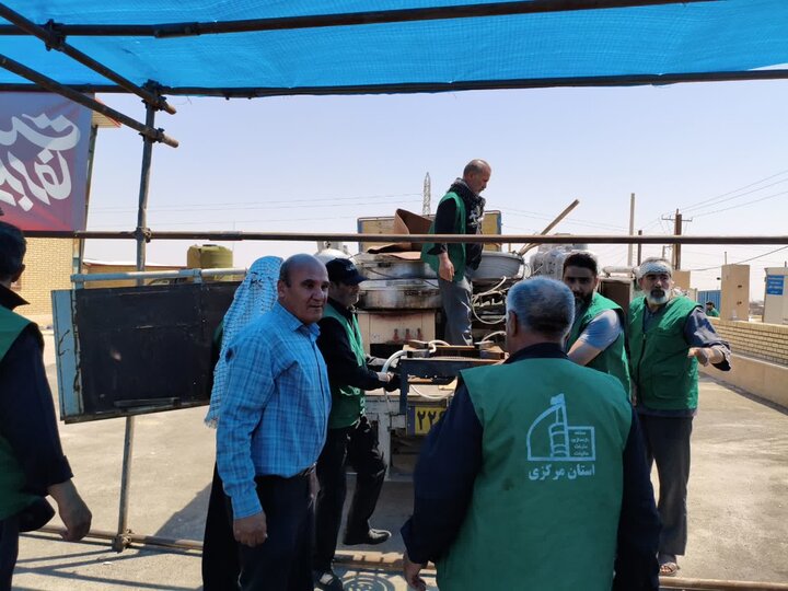 تصاویر/برپایی موکب «شهدای سنگرسازان بی سنگر» استان مرکزی در مراسم بدرقه قائد امت