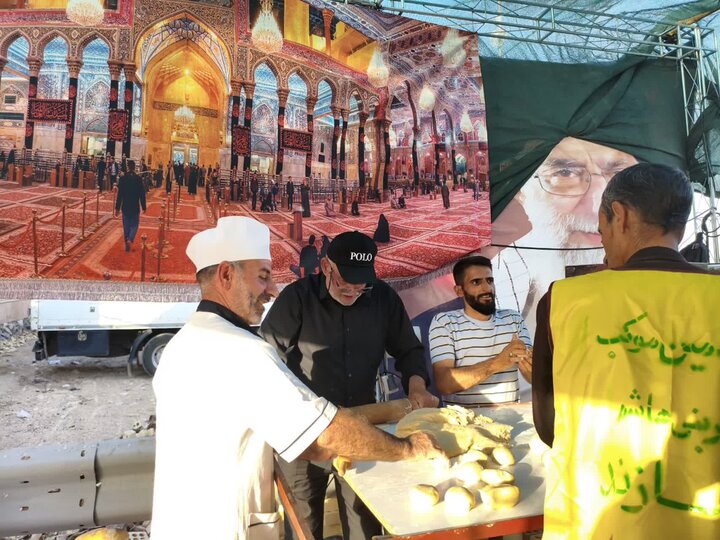 تصاویر/برپایی موکب «شهدای سنگرسازان بی سنگر» استان مرکزی در مراسم بدرقه قائد امت