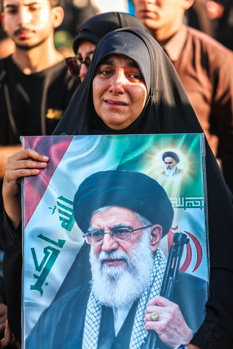 تصاویر/ قاب های ماندگار از تشییع باشکوه پیکر مطهر رهبر مجاهد شهید در نجف اشرف