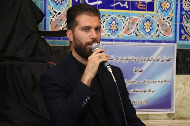 تصاویر/ مراسم یادبود رهبر شهید در مسجد جامع قرچک