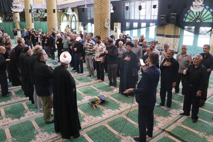 تصاویر/ مراسم یادبود رهبر شهید در مسجد جامع قرچک