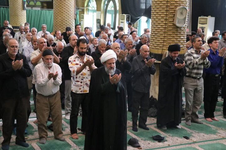 تصاویر/ مراسم یادبود رهبر شهید در مسجد جامع قرچک