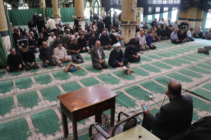 تصاویر/ مراسم یادبود رهبر شهید در مسجد جامع قرچک