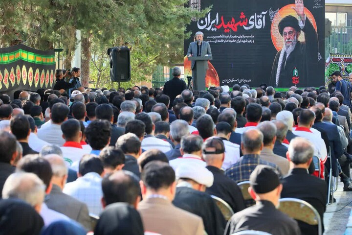 تصاویر / برپایی مراسم سوگواری حضرت اباعبدالله الحسین (ع) و رهبر شهید در استانداری همدان