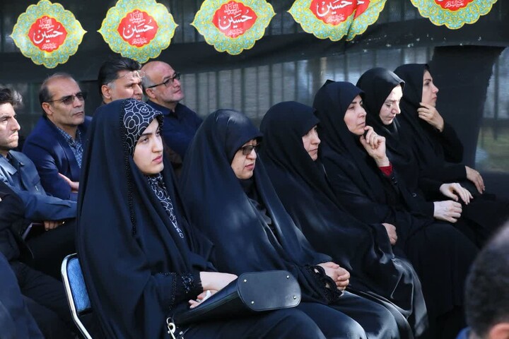 تصاویر / برپایی مراسم سوگواری حضرت اباعبدالله الحسین (ع) و رهبر شهید در استانداری همدان