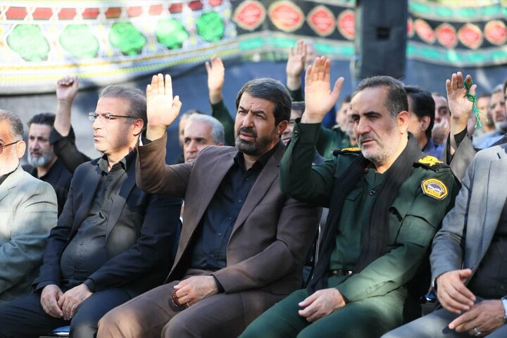 تصاویر / برپایی مراسم سوگواری حضرت اباعبدالله الحسین (ع) و رهبر شهید در استانداری همدان