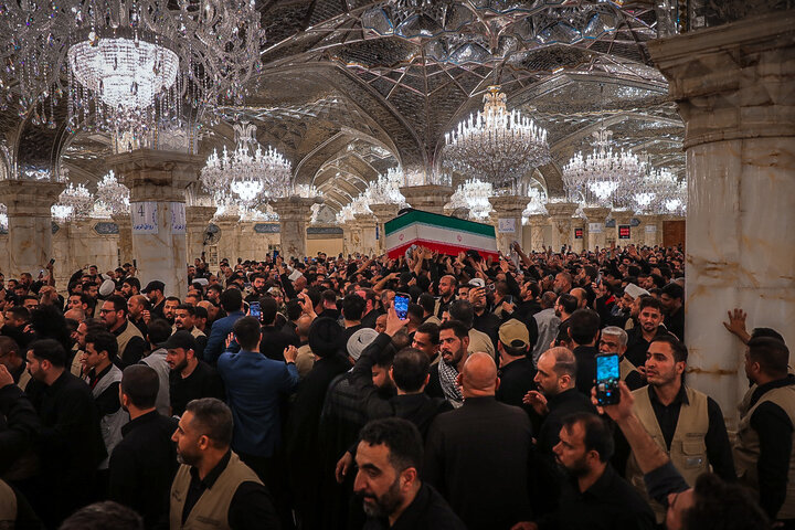 تصاویر/ قاب های ماندگار از تشییع باشکوه پیکر مطهر رهبر مجاهد شهید در نجف اشرف