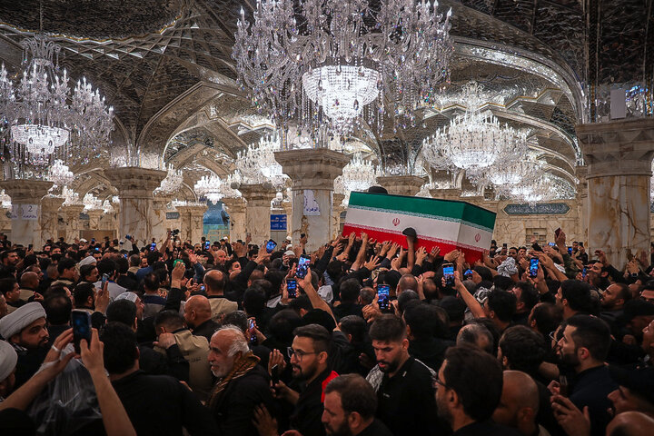 تصاویر/ قاب های ماندگار از تشییع باشکوه پیکر مطهر رهبر مجاهد شهید در نجف اشرف