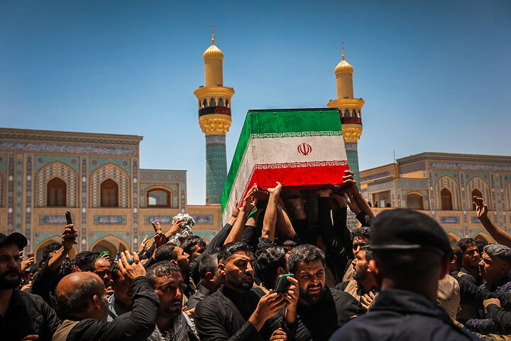 اقامه نماز و تشییع پیکر مطهر رهبر شهید انقلاب اسلامی در نجف اشرف