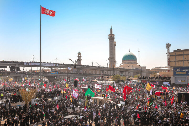 اقامه نماز و تشییع پیکر مطهر رهبر شهید انقلاب اسلامی در نجف اشرف