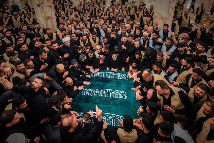 اقامه نماز و تشییع پیکر مطهر رهبر شهید انقلاب اسلامی در نجف اشرف
