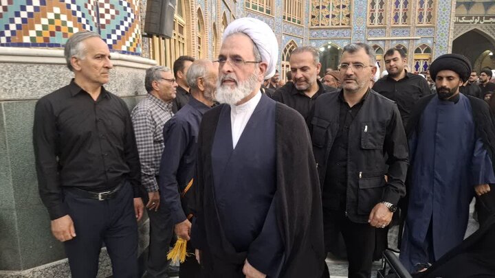 تصاویر/برگزاری آیین تشییع حجت‌الاسلام والمسلمین ناصریان با حضور آیت الله اعرافی درآران وبیدگل