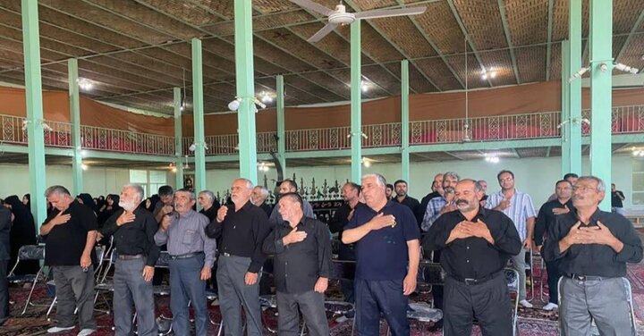 تصاویر/ مراسم گرامیداشت رهبر شهید فرزانه انقلاب در مسجد جامع روستای مهرآباد ملایر
