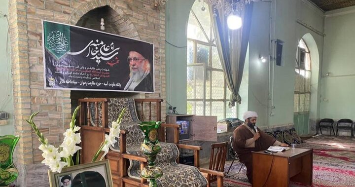 تصاویر/ مراسم گرامیداشت رهبر شهید فرزانه انقلاب در مسجد جامع روستای مهرآباد ملایر
