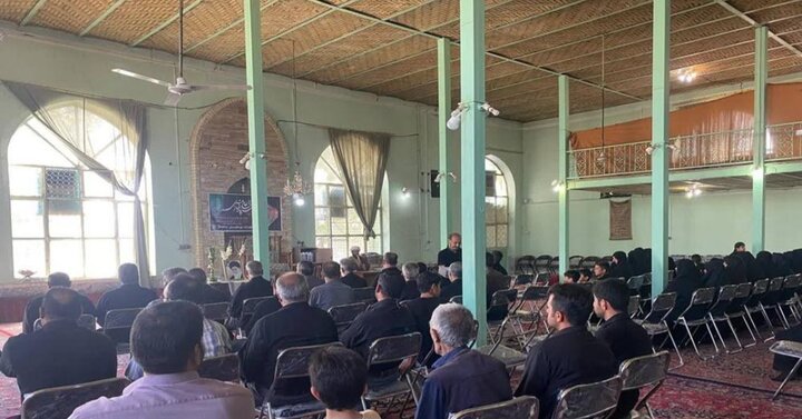 تصاویر/ مراسم گرامیداشت رهبر شهید فرزانه انقلاب در مسجد جامع روستای مهرآباد ملایر