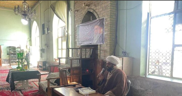 تصاویر/ مراسم گرامیداشت رهبر شهید فرزانه انقلاب در مسجد جامع روستای مهرآباد ملایر